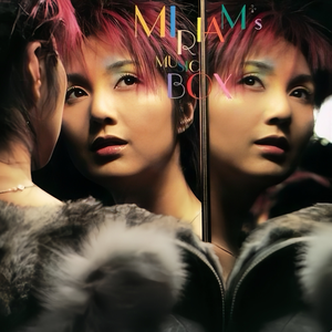 女警察光腚撒尿
